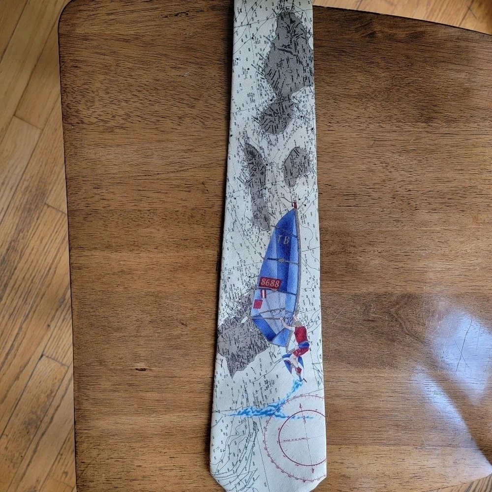 NWOT Tommy Bahama 100% Silk Mens Tie Yellow Blue Kiteboarding Map Travel